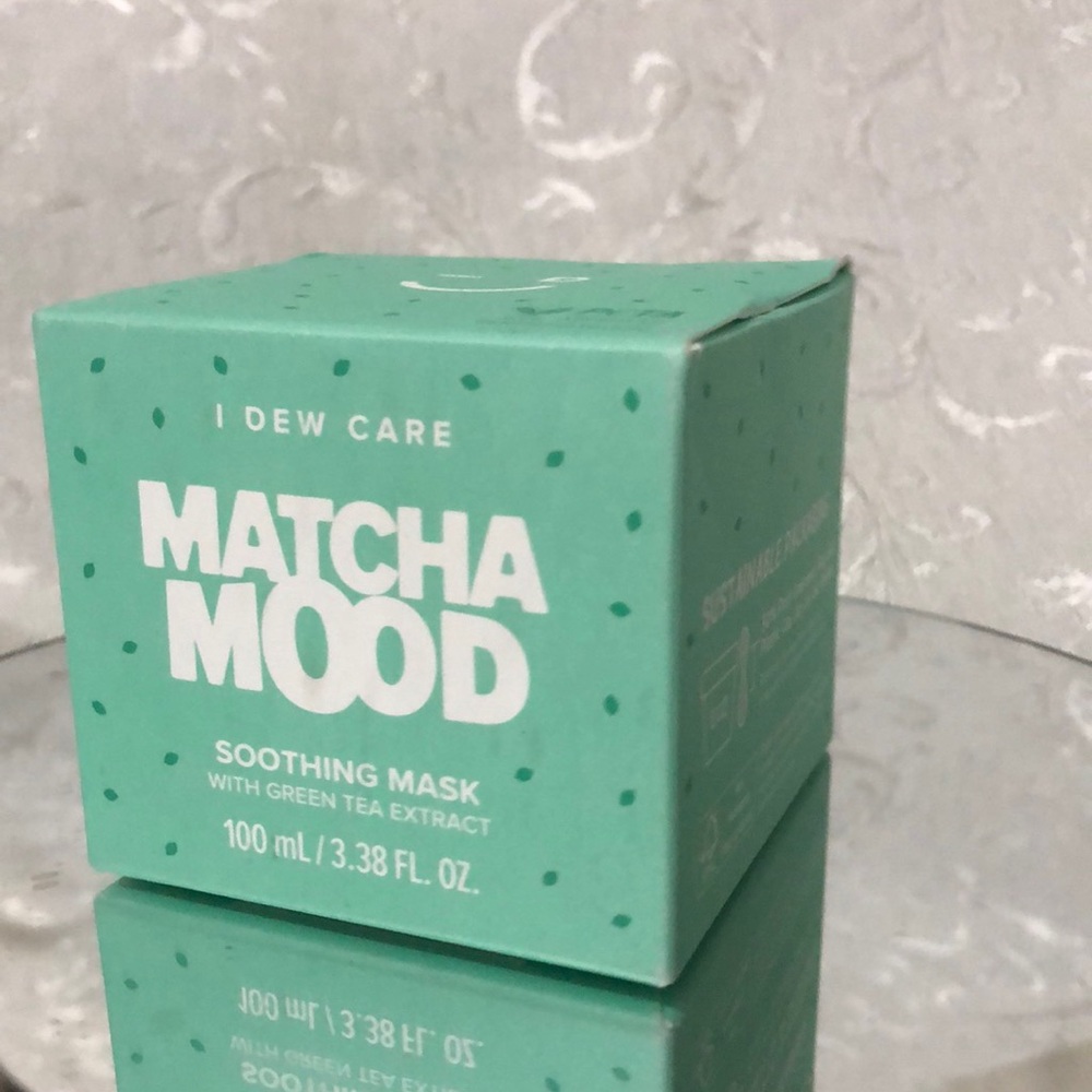 2 Matcha Mood Soothing face mask with green tea extract new sealed in box.